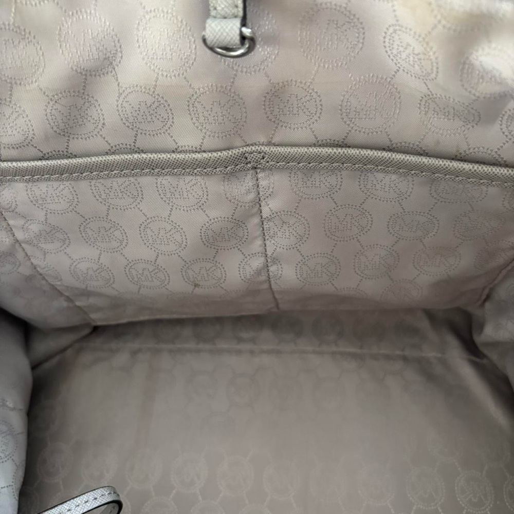 Michael Kors Jet Set Leather Large Travel Tote with Matching Wallet - Picture 5 of 11